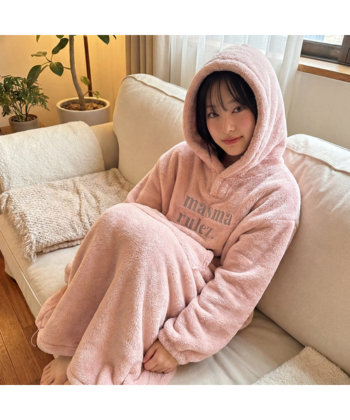 MASMARULEZ APPAREL(マスマルールズ アパレル)の「Cozy bear fleece warm hoodie_5 Colors(パーカー・レディース・チャコール/ブラック/ベビーピンク/ブラウン系その他/アイボリー・ONE SIZE)」の5枚目の写真