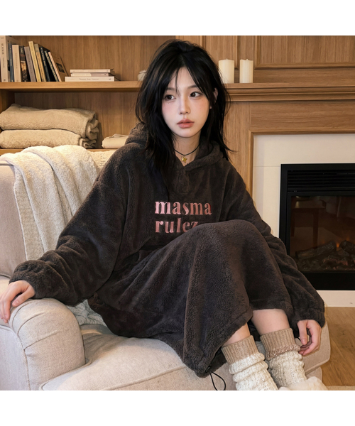 MASMARULEZ APPAREL(マスマルールズ アパレル)の「Cozy bear fleece warm hoodie_5 Colors(パーカー・レディース・チャコール/ブラック/ベビーピンク/ブラウン系その他/アイボリー・ONE SIZE)」の3枚目の写真