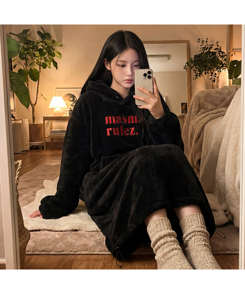 MASMARULEZ APPAREL(マスマルールズ アパレル)の「Cozy bear fleece warm hoodie_5 Colors(パーカー・レディース・チャコール/ブラック/ベビーピンク/ブラウン系その他/アイボリー・ONE SIZE)」の1枚目の写真