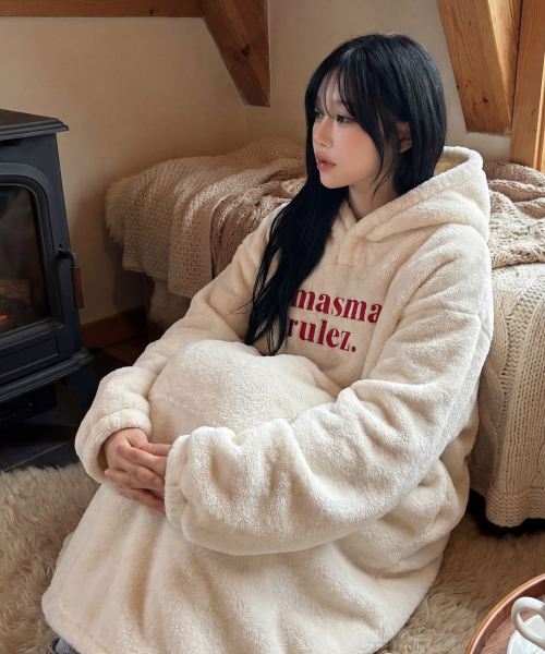 MASMARULEZ APPAREL(マスマルールズ アパレル)の「Cozy bear fleece warm hoodie_5 Colors(パーカー・レディース・チャコール/ブラック/ベビーピンク/ブラウン系その他/アイボリー・ONE SIZE)」の20枚目の写真