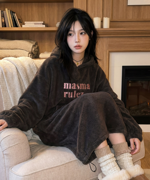 MASMARULEZ APPAREL(マスマルールズ アパレル)の「Cozy bear fleece warm hoodie_5 Colors(パーカー・レディース・チャコール/ブラック/ベビーピンク/ブラウン系その他/アイボリー・ONE SIZE)」の17枚目の写真