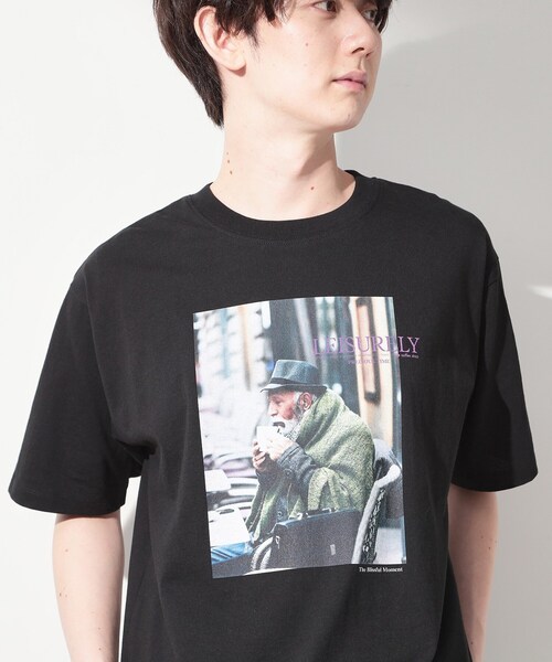 THE SHOP TK (ザ ショップ ティーケー )の「モノクロ フォトグラフィー 半袖Tシャツ 洗濯機OK(Tシャツ/カットソー・メンズ・ライトグレー/オフホワイト/ホワイト系9/ブラック系7・03/02/04)」の1枚目の写真