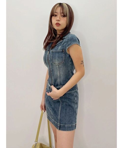 EVRIS(エヴリス)の「フレンチスリーブストレッチデニムシャツミニワンピース(ワンピース・レディース・インディゴブルー/ブルー・SMALL/MEDIUM)」の11枚目の写真