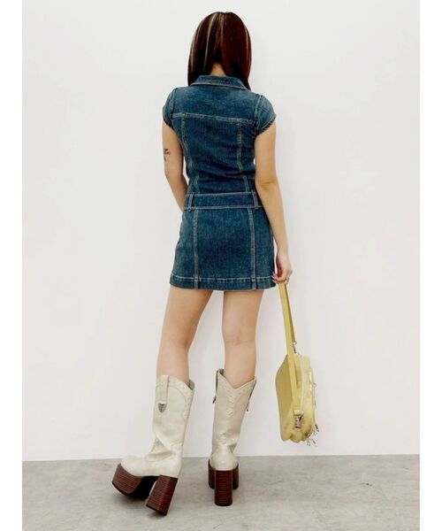 EVRIS(エヴリス)の「フレンチスリーブストレッチデニムシャツミニワンピース(ワンピース・レディース・インディゴブルー/ブルー・SMALL/MEDIUM)」の15枚目の写真