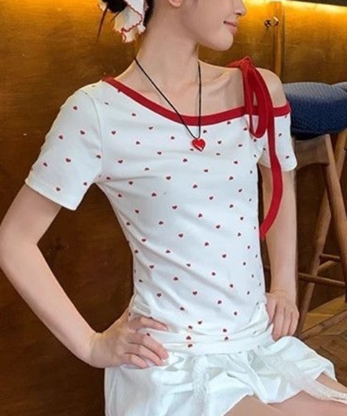 Alvia（アルビア）の「片側オープンショルダーTシャツ  リボン結びデザイン  甘辛トップス（Tシャツ/カットソー・レディース・ホワイト・M）」の12枚目の写真