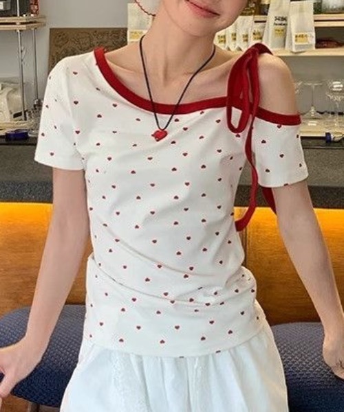 Alvia（アルビア）の「片側オープンショルダーTシャツ  リボン結びデザイン  甘辛トップス（Tシャツ/カットソー・レディース・ホワイト・M）」の18枚目の写真