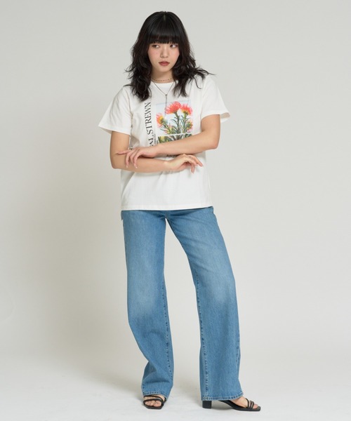 RU.TI.LE(ルチル)の「【RU.TI.LE】フラワーフォトプリントTシャツ(Tシャツ/カットソー・レディース・ホワイト/チャコールグレー・MEDIUM)」の22枚目の写真