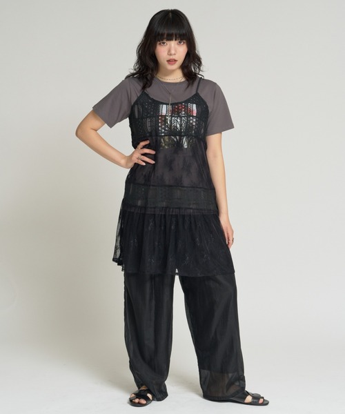 RU.TI.LE(ルチル)の「【RU.TI.LE】フラワーフォトプリントTシャツ(Tシャツ/カットソー・レディース・ホワイト/チャコールグレー・MEDIUM)」の3枚目の写真