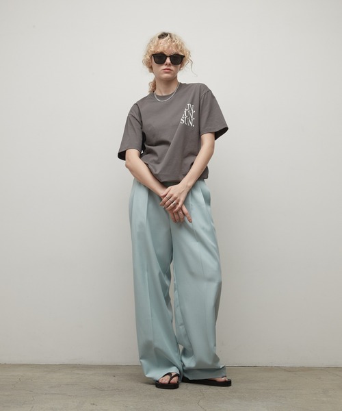uchi.(ウチ)の「綿100% SUN.ロゴバックプリントTシャツ(Tシャツ/カットソー・レディース・杢グレー/サックスブルー/オフホワイト/チャコールグレー/ワイン系・FREE)」の8枚目の写真
