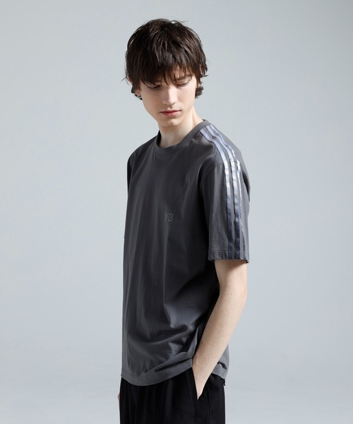 Y-3(ワイスリー)の「Y-3 GRADIENT STRIPES SHORT SLEEVE TEE(Tシャツ/カットソー・メンズ・グレー・X-SMALL/SMALL/MEDIUM/LARGE)」の1枚目の写真