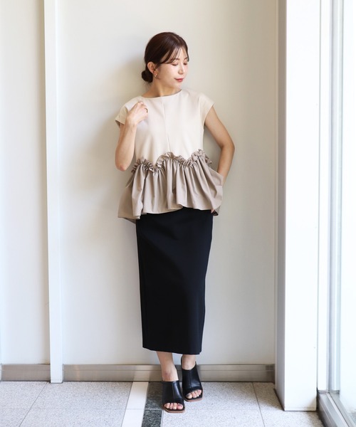 Sirin(シリン)の「ドッキングペプラムデザイントップス(シャツ/ブラウス・レディース・ブラック/ベージュ/オフホワイト・FREE)」の12枚目の写真