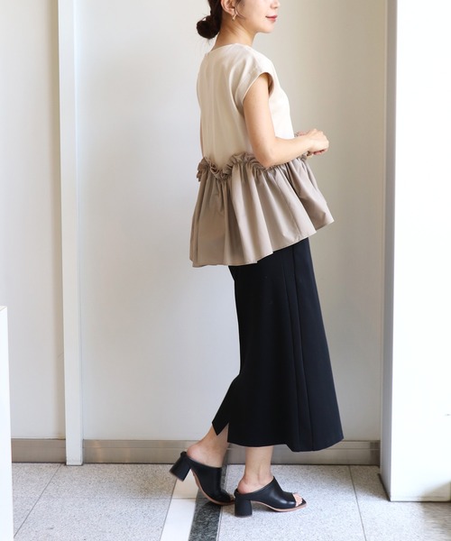 Sirin(シリン)の「ドッキングペプラムデザイントップス(シャツ/ブラウス・レディース・ブラック/ベージュ/オフホワイト・FREE)」の15枚目の写真