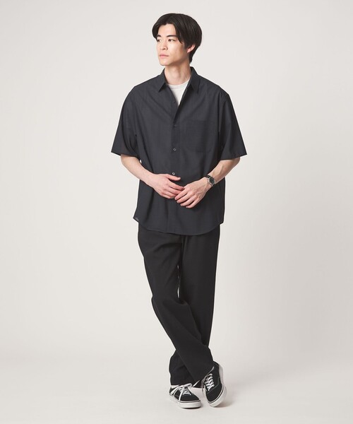 green label relaxing(グリーンレーベルリラクシング)の「ウォッシャブル TW サイロ ジャストルーズ レギュラーカラー 半袖 シャツ -通気性・接触冷感-(シャツ/ブラウス・メンズ・ダークブラウン/ネイビー/ケリーグリーン・M/L/S/XL)」の4枚目の写真