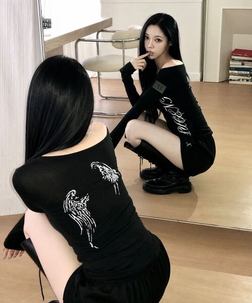 MUCENT(ムセント)の「エーテルエンジェルウィングスシースルーロングスリーブTシャツ(2カラー)(Tシャツ/カットソー・レディース・ブラック/ホワイト・FREE)」の4枚目の写真