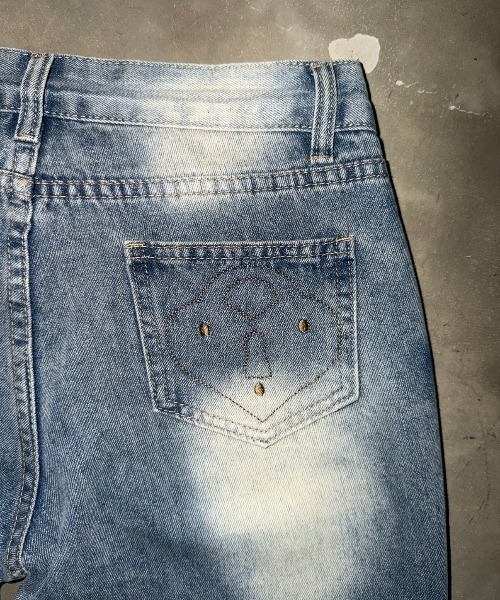 SHAGGIE(シャギー)の「ダメージデザインフレアデニム(デニムパンツ・レディース・ライトブルー・SMALL/MEDIUM)」の18枚目の写真