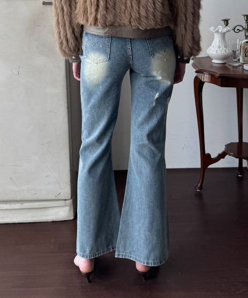 SHAGGIE(シャギー)の「ダメージデザインフレアデニム(デニムパンツ・レディース・ライトブルー・SMALL/MEDIUM)」の4枚目の写真