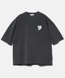 Revo./レヴォ　ハートエンブロイ ピグメント加工 SS Tee