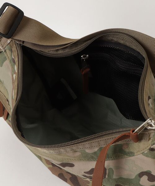 GREGORY(グレゴリー)の「サッチェルM SATCHEL M V3 マルチカム(ショルダーバッグ・メンズ・カモフラージュ・-)」の4枚目の写真