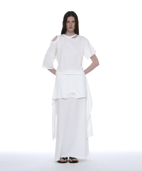 PARTIMENTO WOMEN（パルティメントウィメン）の「ツーウェイカットアウトディコンストラクテッドトップ_ホワイト（Tシャツ/カットソー・レディース・その他・SMALL/MEDIUM）」の5枚目の写真
