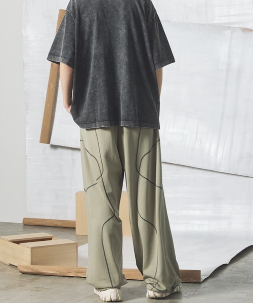 MAISON SPECIAL(メゾンスペシャル)の「《UNISEX》Stitching Prime-Wide Track Pants/ステッチワークプライムワイドスポーティーパンツ【MAISON SPECIAL/メゾンスペシャル】(その他パンツ・メンズ・ブラック/チャコールグレー/ライトグリーン・0/1/2)」の20枚目の写真