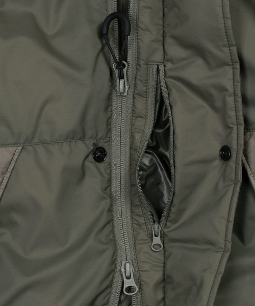 NANGA(ナンガ)の「NANGA×DUFFER CODURA / AURORA-TEX HOODED DOWN JACKET:ナンガ別注 オーロラテックス / コーデュラ ダウンジャケット / 760FP / スペイン産ダックダウン / 日本製 / MADE IN JAPAN / ハイスペック / フーデッド(ダウンジャケット/コート・メンズ・オレンジ/ブラック/カーキ・SMALL/X-LARGE/LARGE/MEDIUM)」の10枚目の写真