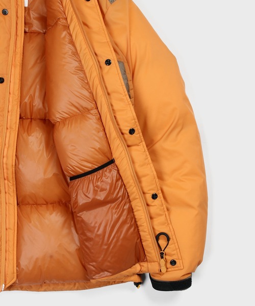 NANGA(ナンガ)の「NANGA×DUFFER CODURA / AURORA-TEX HOODED DOWN JACKET:ナンガ別注 オーロラテックス / コーデュラ ダウンジャケット / 760FP / スペイン産ダックダウン / 日本製 / MADE IN JAPAN / ハイスペック / フーデッド(ダウンジャケット/コート・メンズ・オレンジ/ブラック/カーキ・SMALL/X-LARGE/LARGE/MEDIUM)」の5枚目の写真