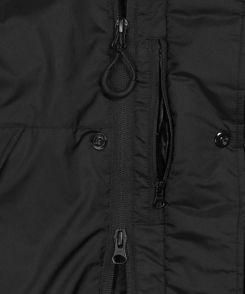 NANGA(ナンガ)の「NANGA×DUFFER CODURA / AURORA-TEX HOODED DOWN JACKET:ナンガ別注 オーロラテックス / コーデュラ ダウンジャケット / 760FP / スペイン産ダックダウン / 日本製 / MADE IN JAPAN / ハイスペック / フーデッド(ダウンジャケット/コート・メンズ・オレンジ/ブラック/カーキ・SMALL/X-LARGE/LARGE/MEDIUM)」の9枚目の写真