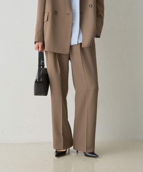 qualite(カリテ)の「タックストレートパンツ(その他パンツ・レディース・モカ/チャコールグレー・34/38/36)」の7枚目の写真
