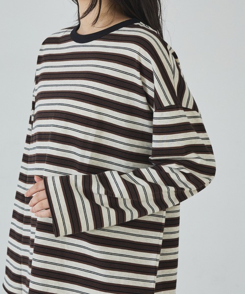 abahouse mavie(アバハウスマヴィ)の「マルチボーダーロングTシャツ(Tシャツ/カットソー・レディース・グレー/ブラウン/ライトグレー・フリー)」の9枚目の写真