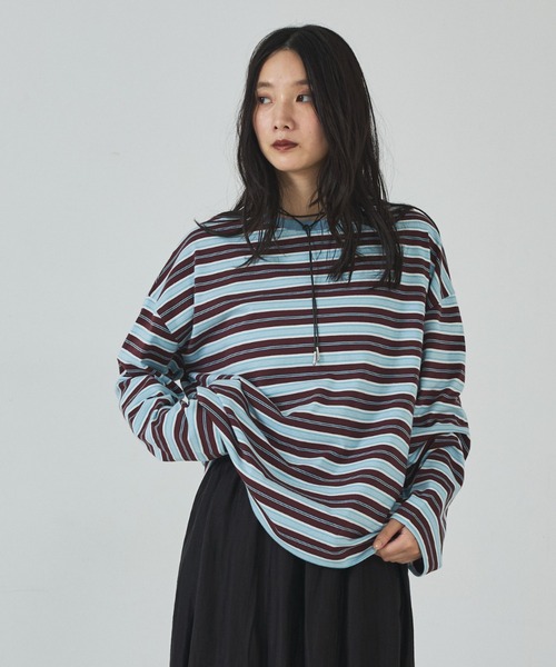 abahouse mavie(アバハウスマヴィ)の「マルチボーダーロングTシャツ(Tシャツ/カットソー・レディース・グレー/ブラウン/ライトグレー・フリー)」の4枚目の写真