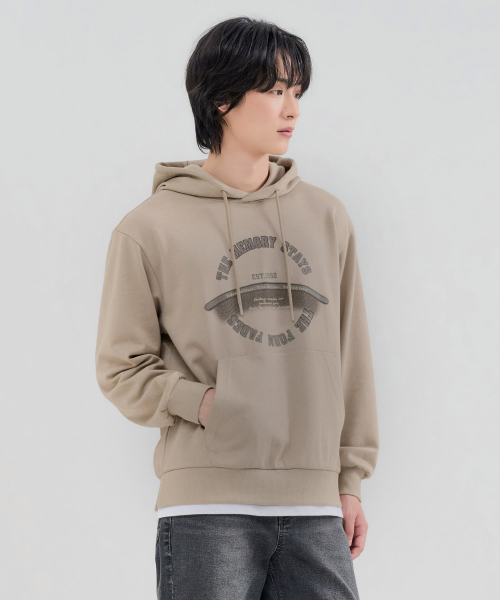 CHASECULT（チェイスカルト）の「メンズ グラフィックレイヤードフードTシャツ-FERK5113B0X（パーカー・メンズ・ベージュ・100/105/95）」の4枚目の写真