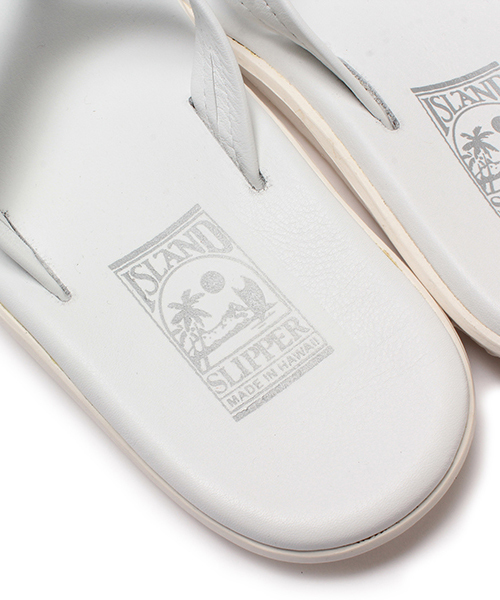 Ray BEAMS(レイビームス)の「ISLAND SLIIPER × Ray BEAMS / 別注 スムース トングサンダル(サンダル・レディース・ホワイト・6/5/7/4)」の6枚目の写真