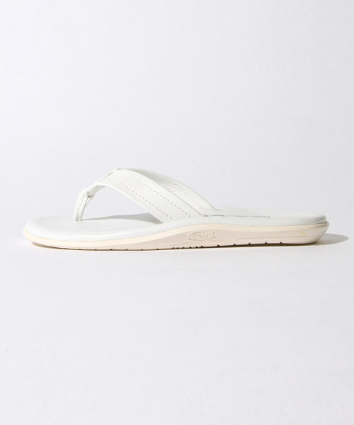 Ray BEAMS(レイビームス)の「ISLAND SLIIPER × Ray BEAMS / 別注 スムース トングサンダル(サンダル・レディース・ホワイト・6/5/7/4)」の14枚目の写真