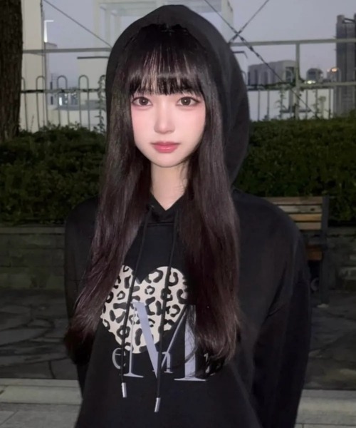 MUCENT(ムセント)の「【日本未発売/WEB限定】MUCENT(ムセント)/サハラ グラデーション レオパード クロス ハート フード パーカー オーバーサイズ ユニセックス/SAHARA GRADATION CROSS SIERRA LEOPARD HEART HOOD T UNISEX(パーカー・レディース・グレー/ブラック/グレー系その他・FREE)」の20枚目の写真