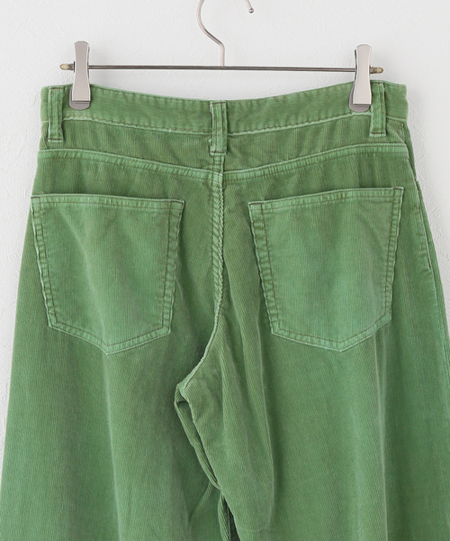 IENA(イエナ)の「BOWTE/バウト FINX CORDUROY WIDE PT パンツ 262-04-0002(その他パンツ・レディース・ライトグリーン・38/36)」の4枚目の写真