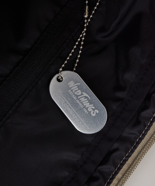 WILD THINGS(ワイルドシングス)の「上着も挟める万能ギミック【WILD THINGS】METROPOLIS MESSENGER リサイクル素材 メッセンジャーバッグ(メッセンジャーバッグ・レディース・ブラック/ベージュ・ONE SIZE)」の9枚目の写真
