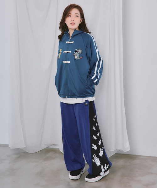 ScoLar（スカラー）の「363101：トラビル&ドラビル チャイナ風刺繍ブルゾン（ブルゾン・レディース・パープル/ブラック/グリーン・M）」の10枚目の写真