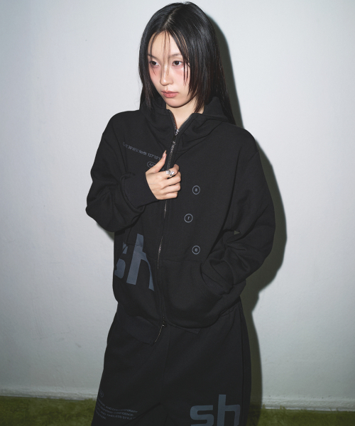 SOHUL（ソフル）の「Easy Hood Zip-up (ブラック)（パーカー・レディース・その他・FREE）」の2枚目の写真