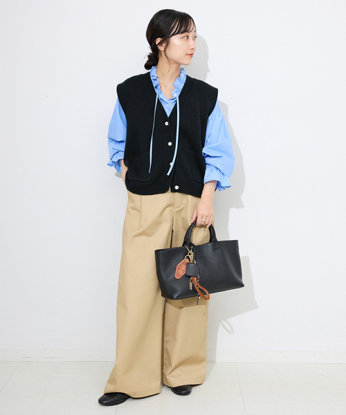 SLOBE IENA(スローブイエナ)の「《WEB限定/追加2》パールニットベスト(ベスト・レディース・チャコールグレー/ブラック・FREE)」の4枚目の写真