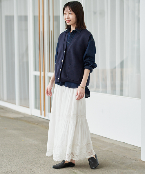 SLOBE IENA(スローブイエナ)の「《WEB限定/追加2》パールニットベスト(ベスト・レディース・チャコールグレー/ブラック・FREE)」の9枚目の写真