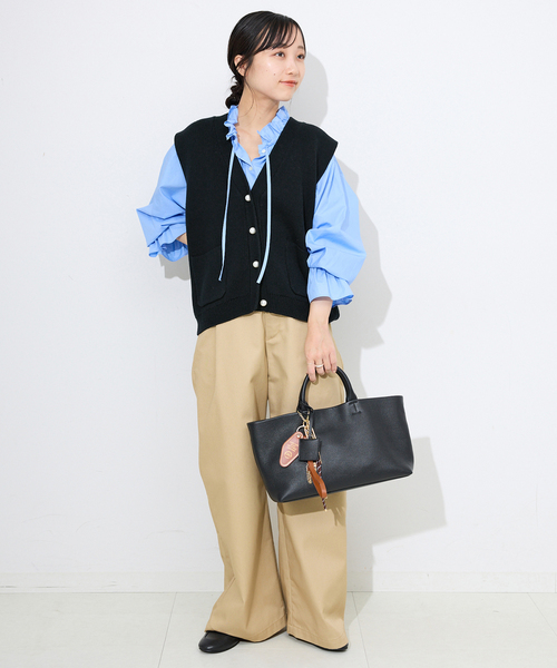 SLOBE IENA(スローブイエナ)の「《WEB限定/追加2》パールニットベスト(ベスト・レディース・チャコールグレー/ブラック・FREE)」の17枚目の写真
