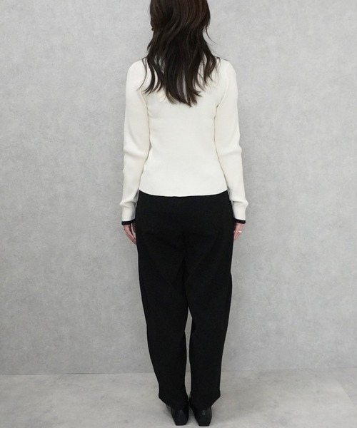 SELECT LEVERY(セレクトリベリー)の「クルーネック配色ラインリブニットプルオーバー(ニット/セーター・レディース・ブラック/グレー/アイボリー/ナチュラル・MEDIUM)」の11枚目の写真