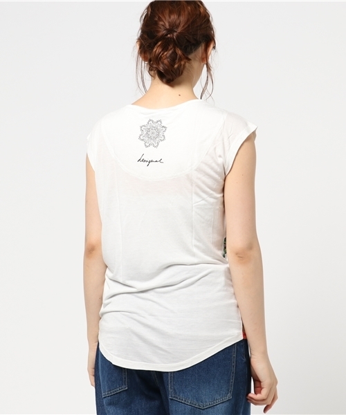 Desigual（デシグアル）の「「Desigual/デシグアル」Tシャツ（Tシャツ/カットソー・レディース・ホワイト・LARGE/X-SMALL/SMALL/MEDIUM）」の4枚目の写真
