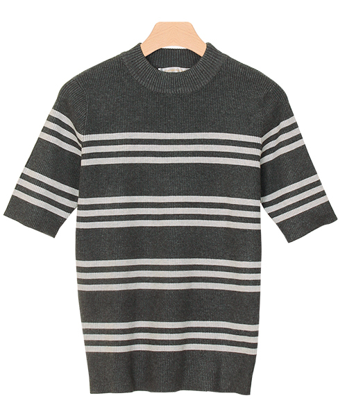 Pierrot（ピエロ）の「【お家で洗える・伸縮性たっぷり】プチハイネック/モックネック 五分袖リブニット（ニット/セーター・レディース・ブラック/ボルドー/チャコール/オフホワイト・L/M）」の4枚目の写真