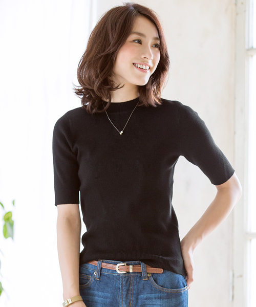 Pierrot（ピエロ）の「【お家で洗える・伸縮性たっぷり】プチハイネック/モックネック 五分袖リブニット（ニット/セーター・レディース・ブラック/ボルドー/チャコール/オフホワイト・L/M）」の3枚目の写真