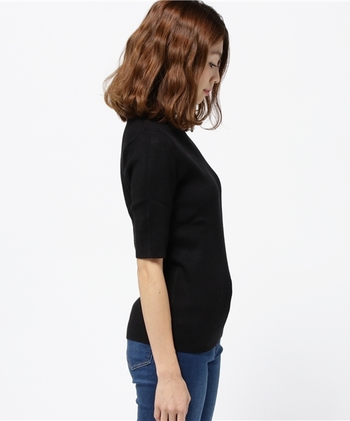 Pierrot（ピエロ）の「【お家で洗える・伸縮性たっぷり】プチハイネック/モックネック 五分袖リブニット（ニット/セーター・レディース・ブラック/ボルドー/チャコール/オフホワイト・L/M）」の6枚目の写真