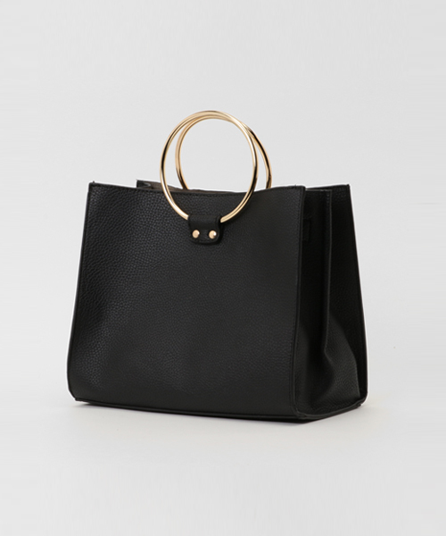 mysty woman（ミスティウーマン）の「リングハンドルショルダーバッグ（ショルダーバッグ・レディース・アイボリー/ブラック/キャメル/ピンク/ブラック系その他・FREE）」の6枚目の写真