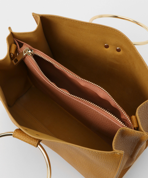 mysty woman（ミスティウーマン）の「リングハンドルショルダーバッグ（ショルダーバッグ・レディース・アイボリー/ブラック/キャメル/ピンク/ブラック系その他・FREE）」の12枚目の写真