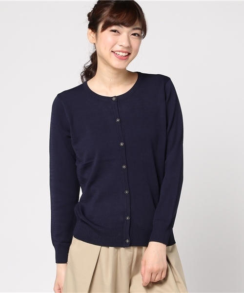 Honeys(ハニーズ)の「UV花型ボタンクルーネックカーディガン(カーディガン/ボレロ・レディース・ネイビー/イエロー/ホワイト×ネイビー/ブラック/オフホワイト/ピンク・L/M)」の4枚目の写真