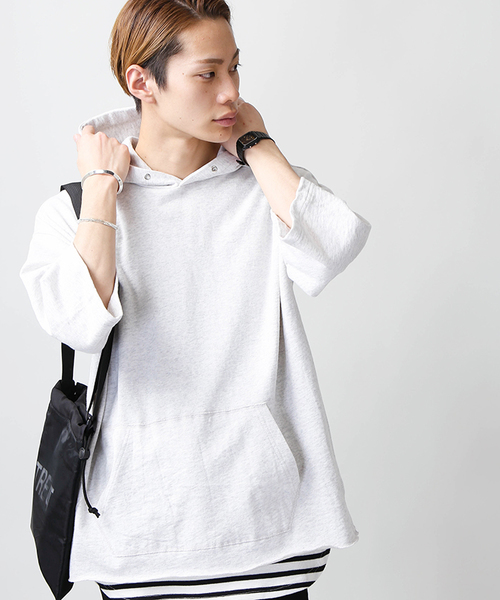 WEGO(ウィゴー)の「WEGO/スラブ裏毛BOXYビッグシルエットプルパーカー(Tシャツ/カットソー・メンズ・スミクロ/ネイビー/オフホワイト/オートミール/ライトイエロー/ライム/ライトピンク/ライトパープル・LARGE/MEDIUM)」の4枚目の写真